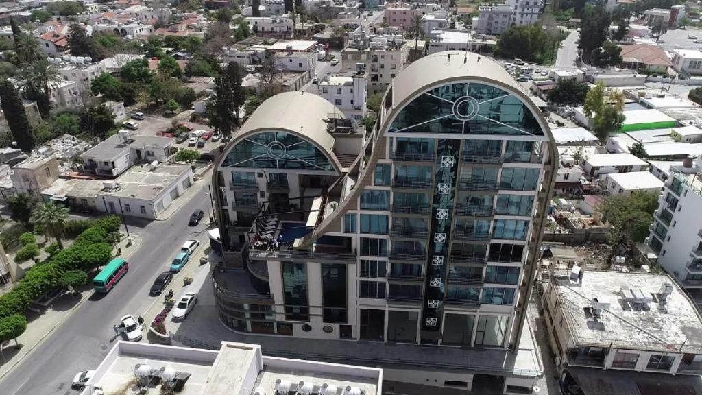 Apartamento Elegant 2+1 Flat In The Heart Of Kyrenia + Wifi Exterior foto